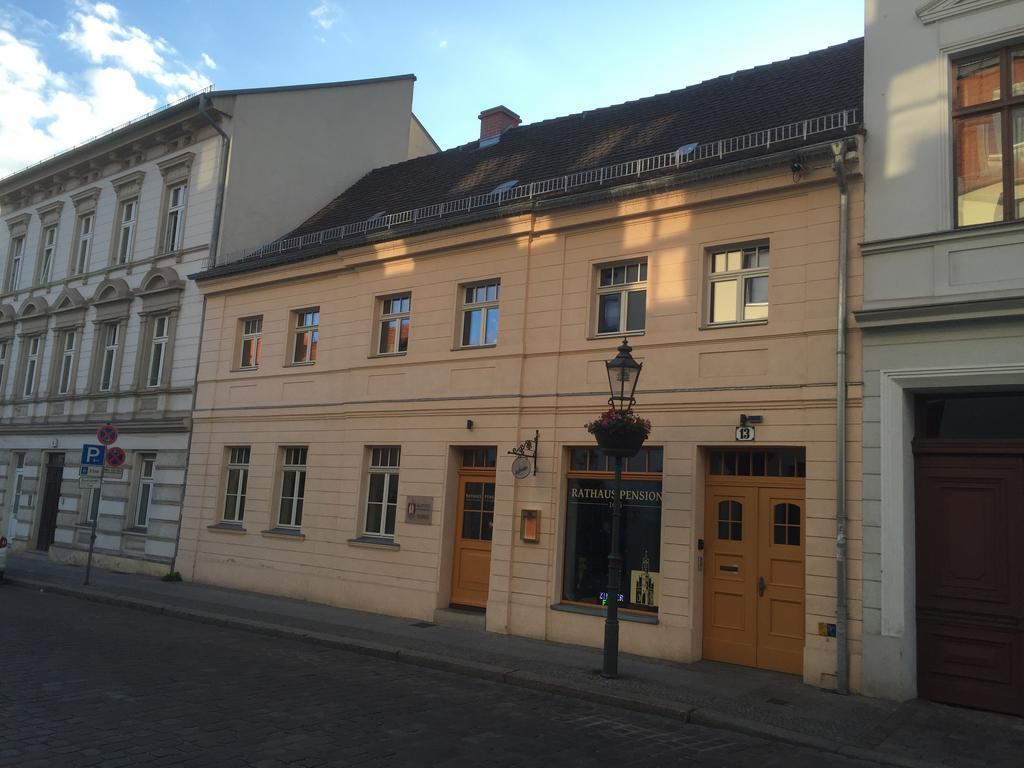 Rathaus-Pension 1685 Brandenburg  Ngoại thất bức ảnh