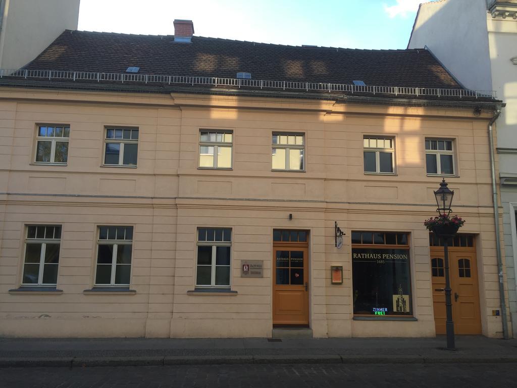 Rathaus-Pension 1685 Brandenburg  Ngoại thất bức ảnh